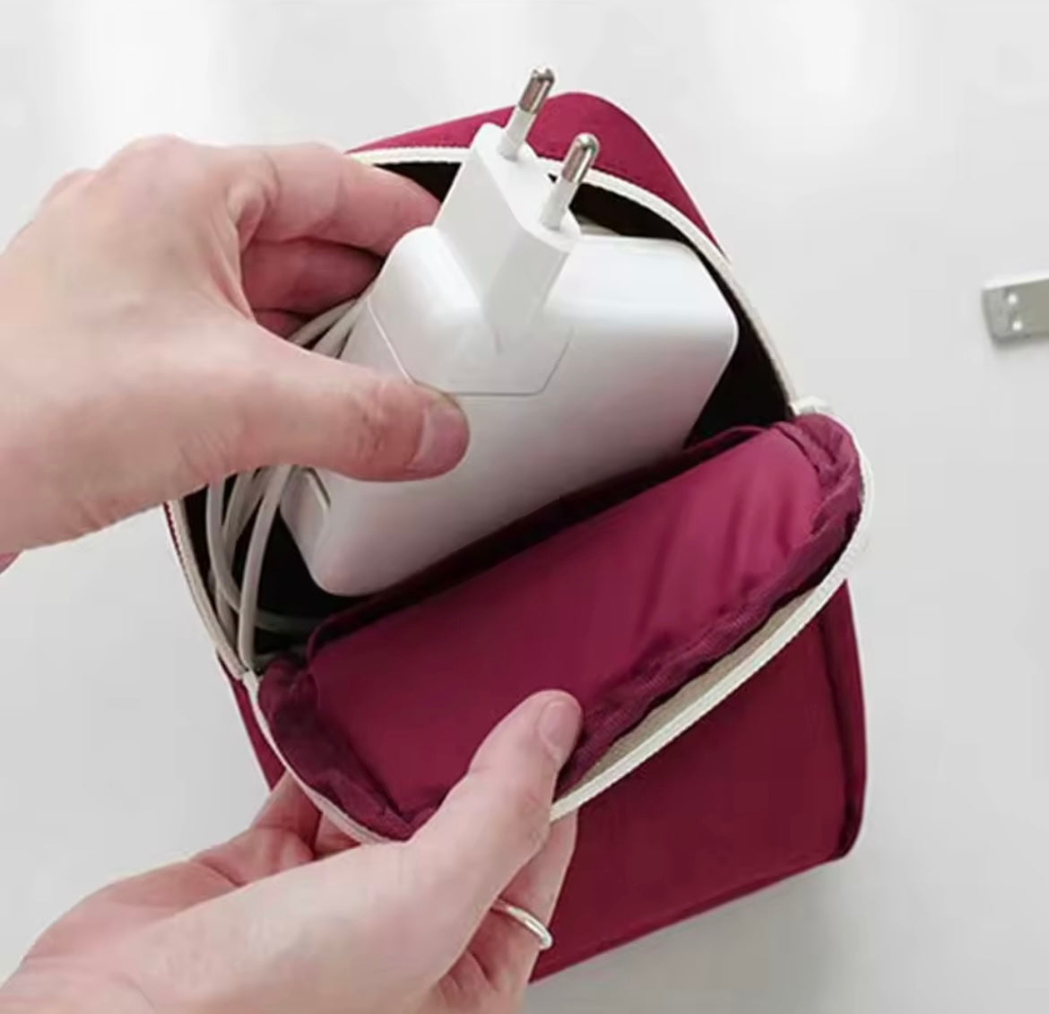 POCHETTE DE STOCKAGE ELECTRONIQUE