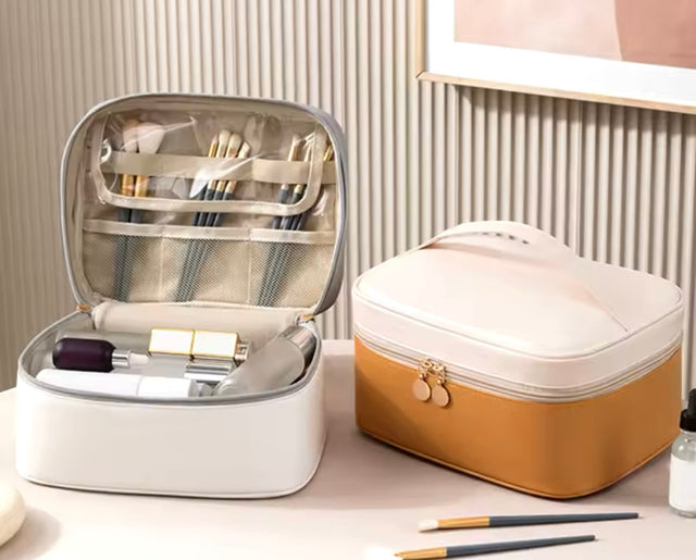 TROUSSE COSMÉTIQUE EN CUIR