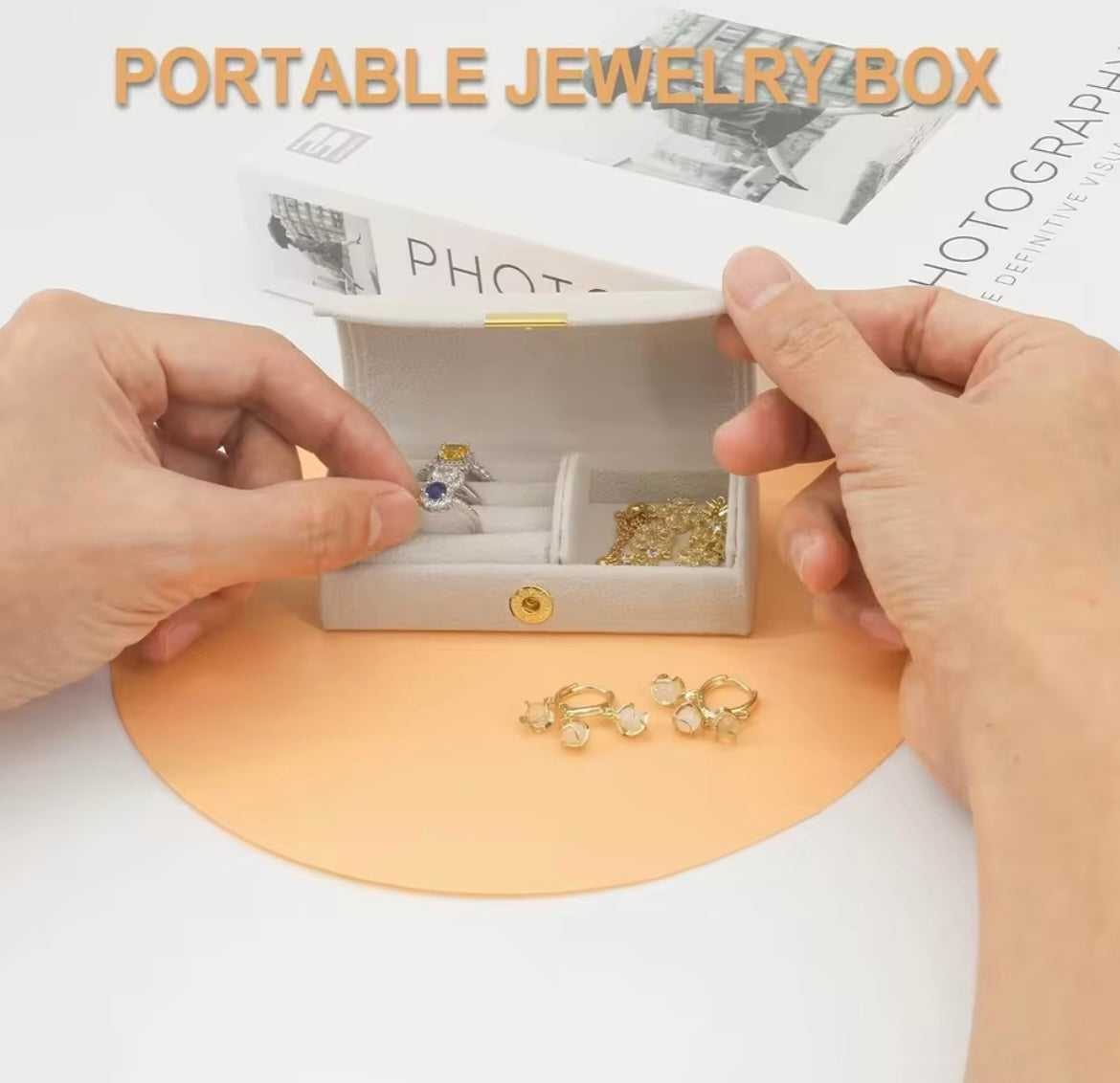 MINI BOITE A BIJOUX EFFET VELOURS