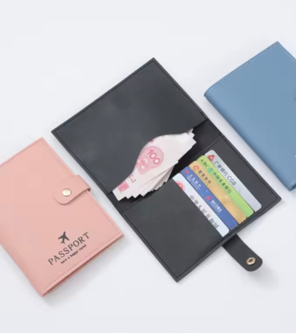 PROTÈGE PASSEPORT MULTIFONCTIONS