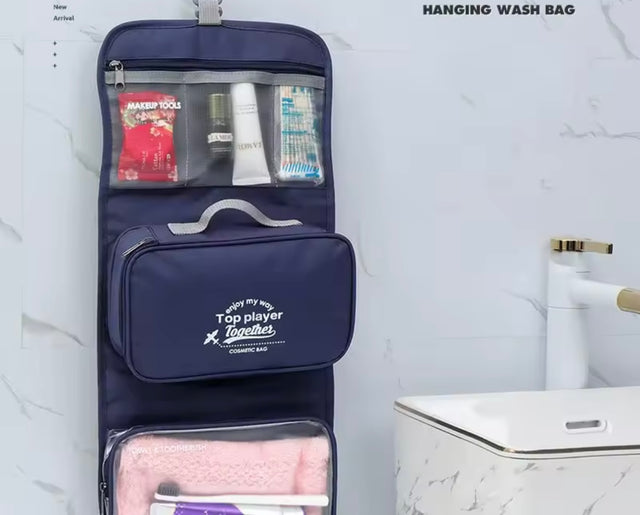 TROUSSE DE TOILETTE SUSPENDUE