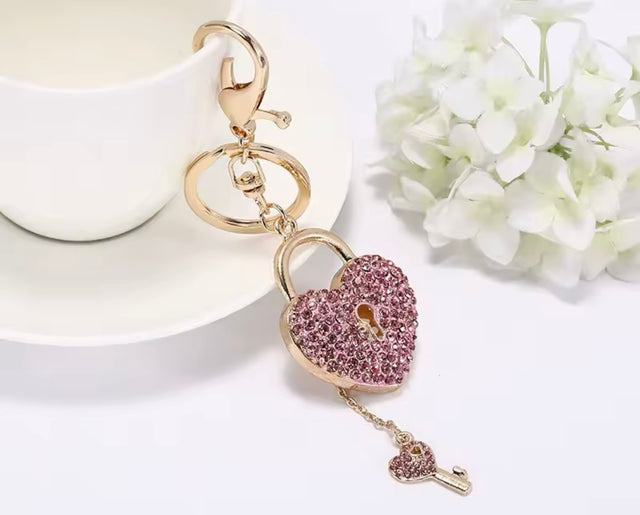 PORTE-CLÉ COEUR AVEC CLÉ