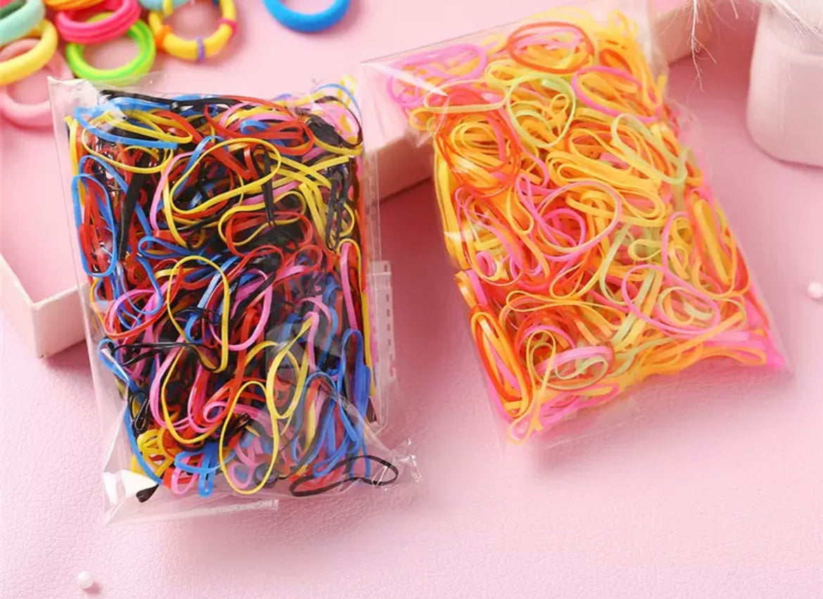 LOT D’ACCESSOIRES POUR CHEVEUX