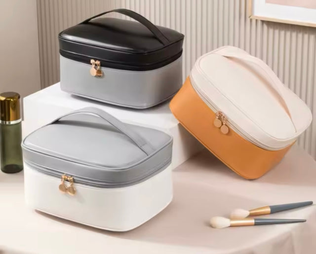 TROUSSE COSMÉTIQUE EN CUIR