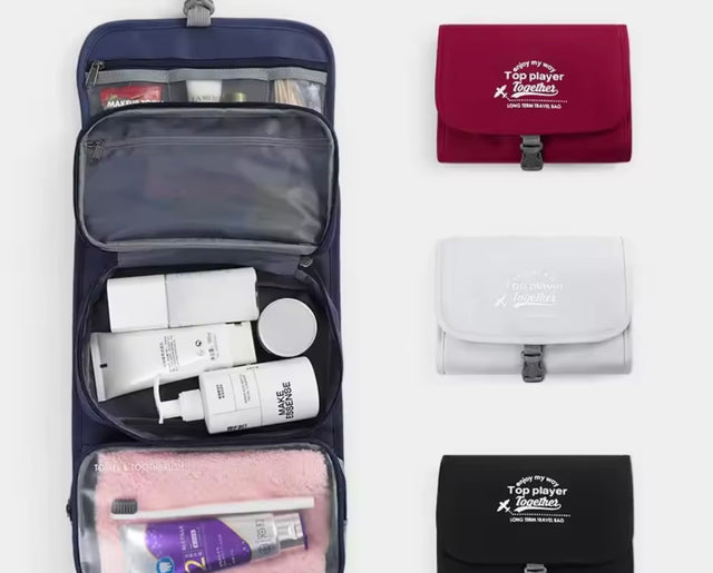 TROUSSE DE TOILETTE SUSPENDUE